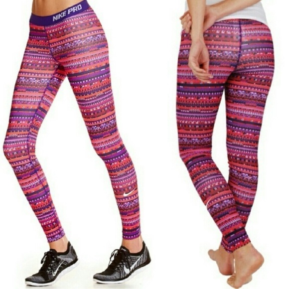 Nike Pro Dri Fit Hyperwarm 8 Bit Geometric Women’s Legging Sz L Rn#56323 - Picture 1 of 7